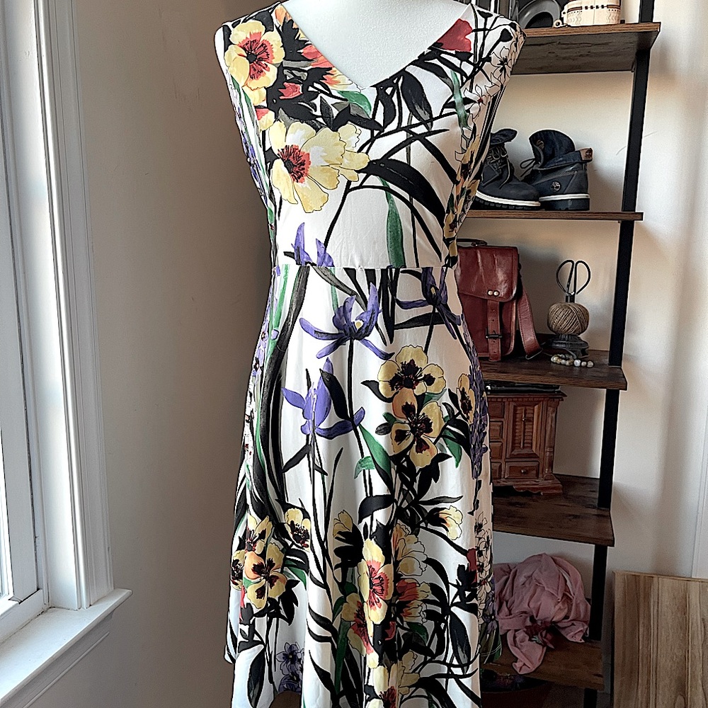 Tommy Hilfiger Floral V Neck A Like MIDI Dress Women’s Size 8